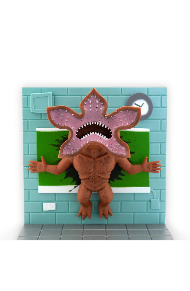 Toynk Stranger Things Eleven Vs. Demogorgon Exclusive Diorama | SuperEmoFriends Design, Alternate, color, Multi-Color