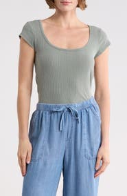 Splendid Fitted Scoop Neck T-Shirt