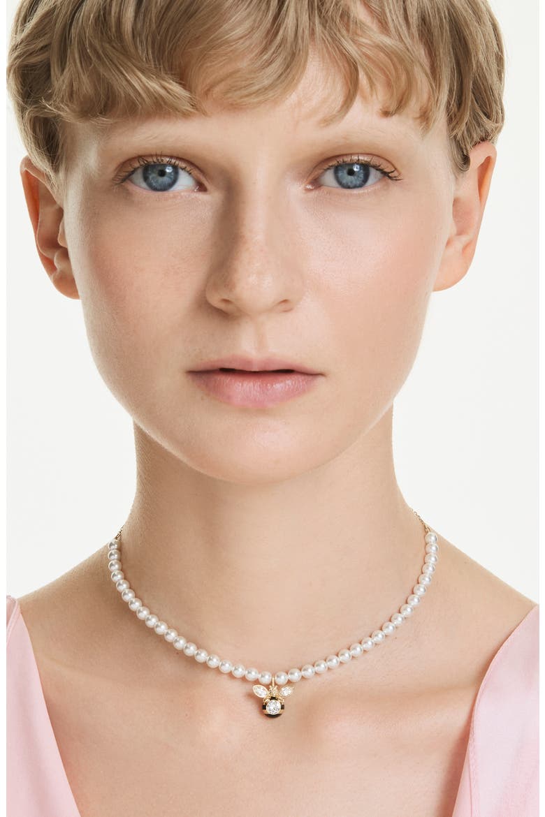 Idyllia Bee Pendant Faux Pearl Choker Necklace, Alternate, color, GOLD/ MULTI