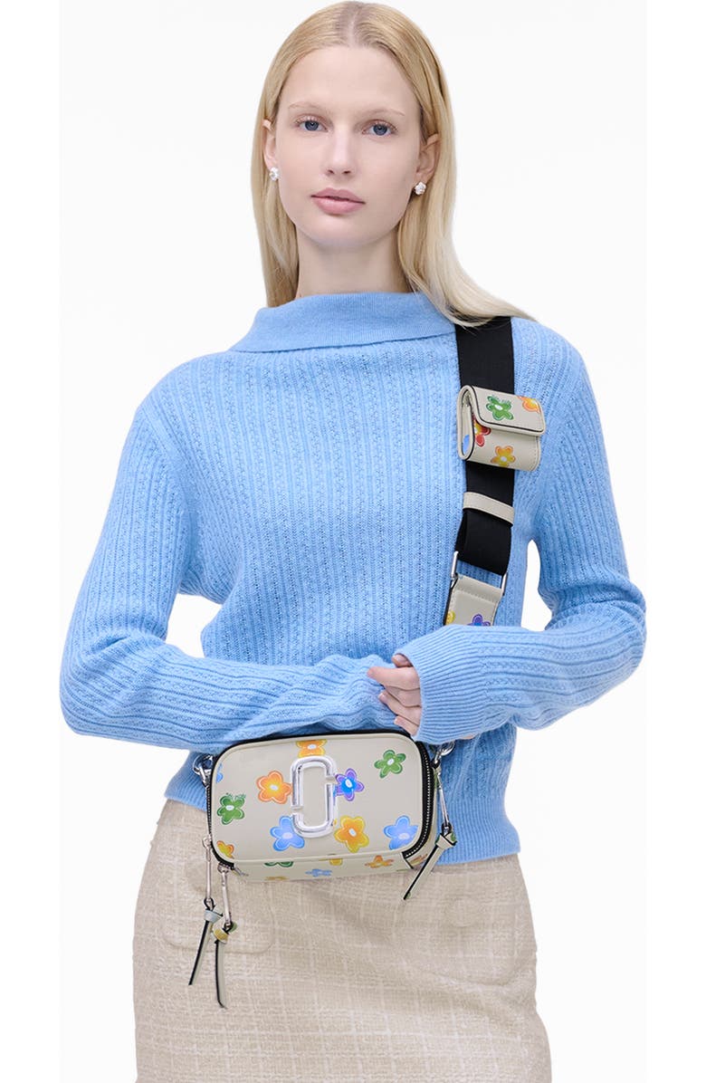 Marc Jacobs The Wild Daisy Snapshot Bag, Alternate, color, White Multi