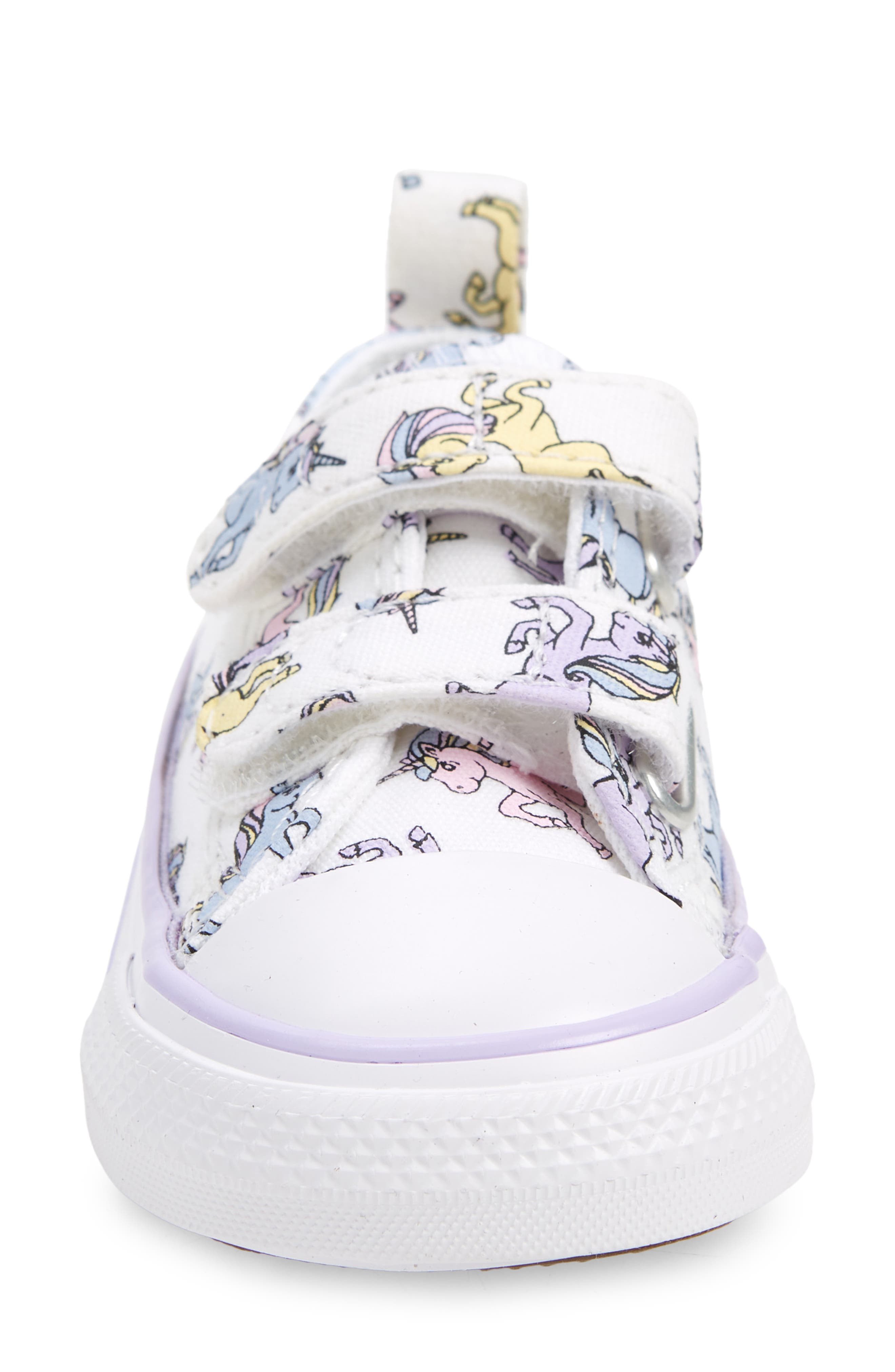 Converse Chuck Taylor<sup>®</sup> All Star<sup>®</sup> 2V Sneaker, Alternate, color, 