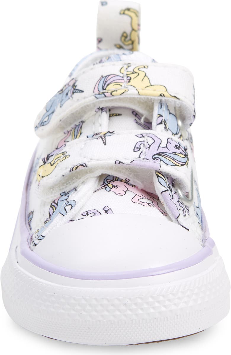 Converse Chuck Taylor<sup>®</sup> All Star<sup>®</sup> 2V Sneaker, Alternate, color,