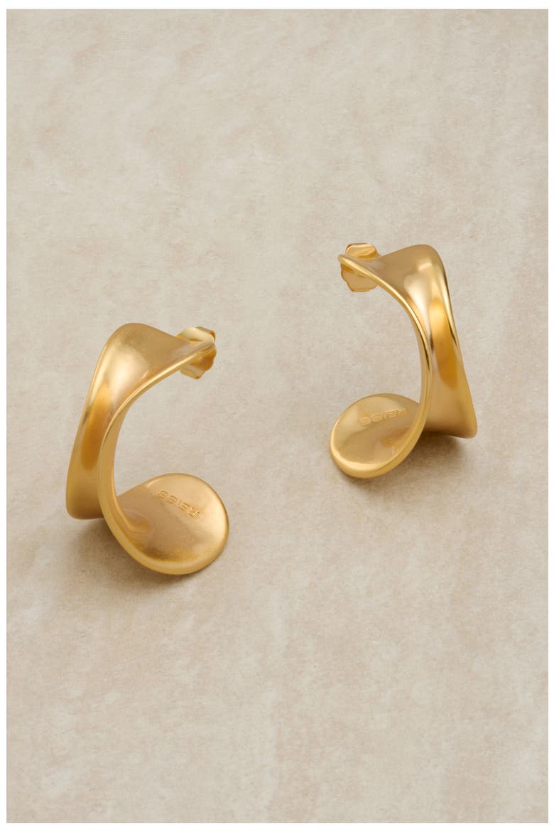 Savanna Sculptural Hoop Earrings, Alternate, color, GOLD TONE