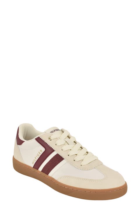 Madelin Sneaker
