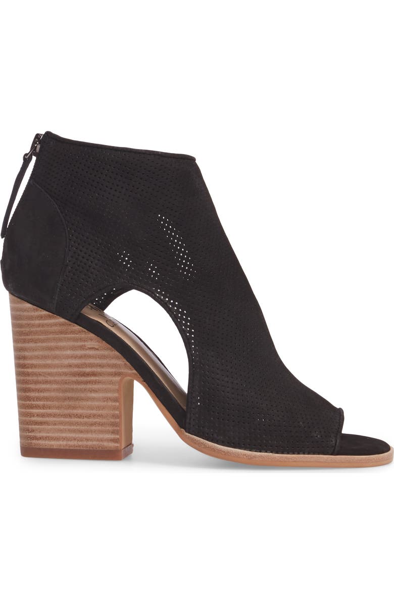 Vince Camuto Bevina Cutout Bootie, Alternate, color,