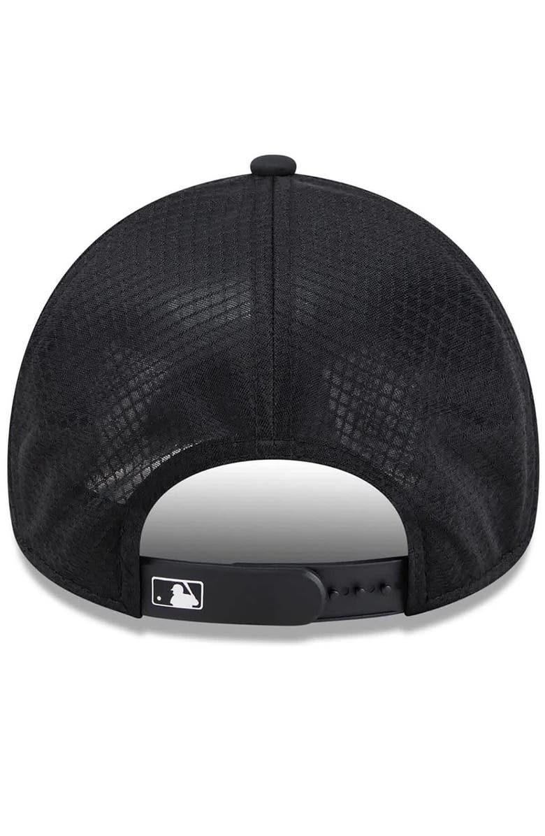 New Era Men's New Era Black Chicago White Sox 2026 Batting Practice Alternate Apex 9FORTY Adjustable Hat, Alternate, color, Black