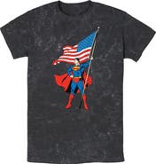SUPERMAN Men's Proud American Flag Short Sleeve Graphic T-Shirt