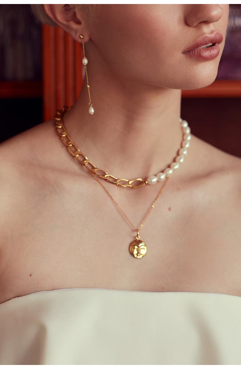 Ottoman Hands Moon Face Pendant Necklace, Alternate, color,