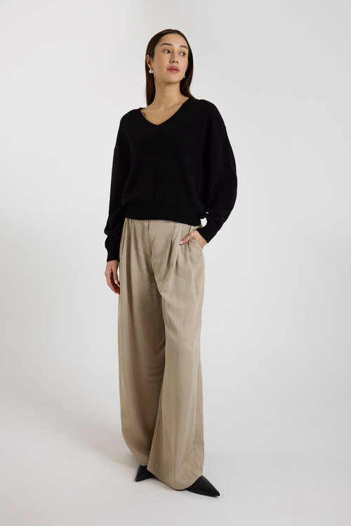Brodie Pure Cashmere Matilda V-neck 100% Cashmere Sweater In Black