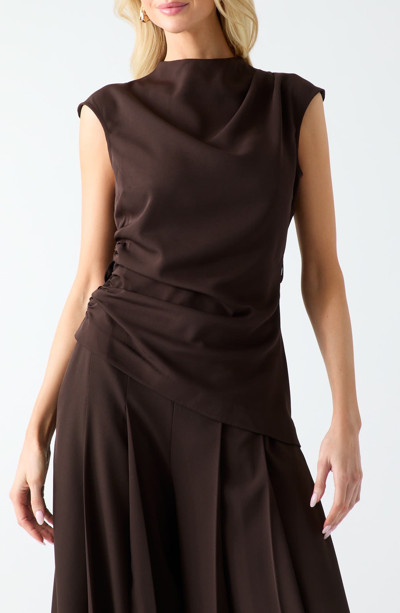 selected BROWN