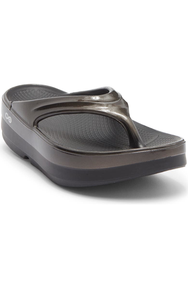 Oofos OOmega OOlala Luxe Flip Flop, Main, color, Black/ Titanium Mirror