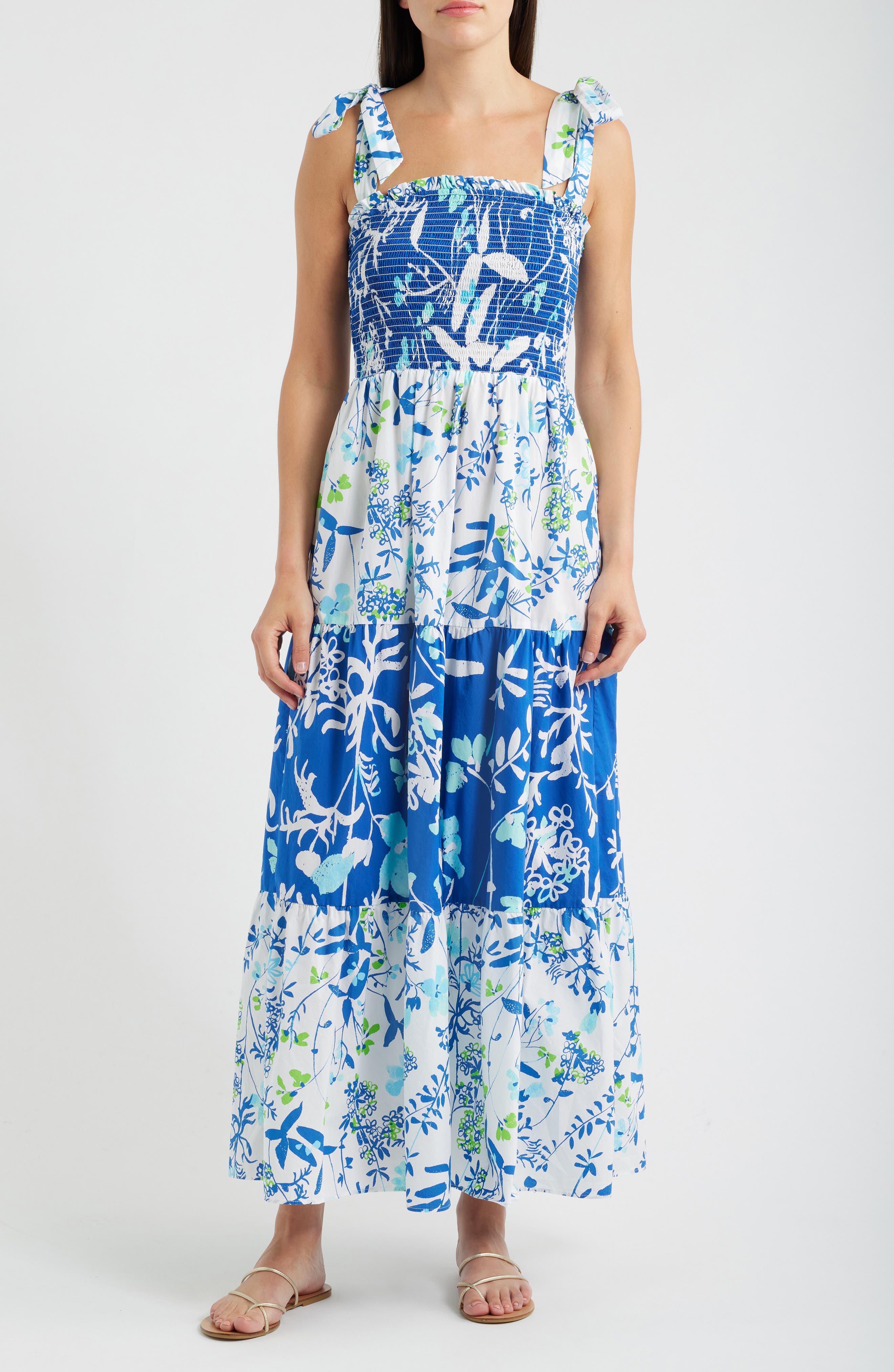 selected RESORT WHITE SEA BLOOMS