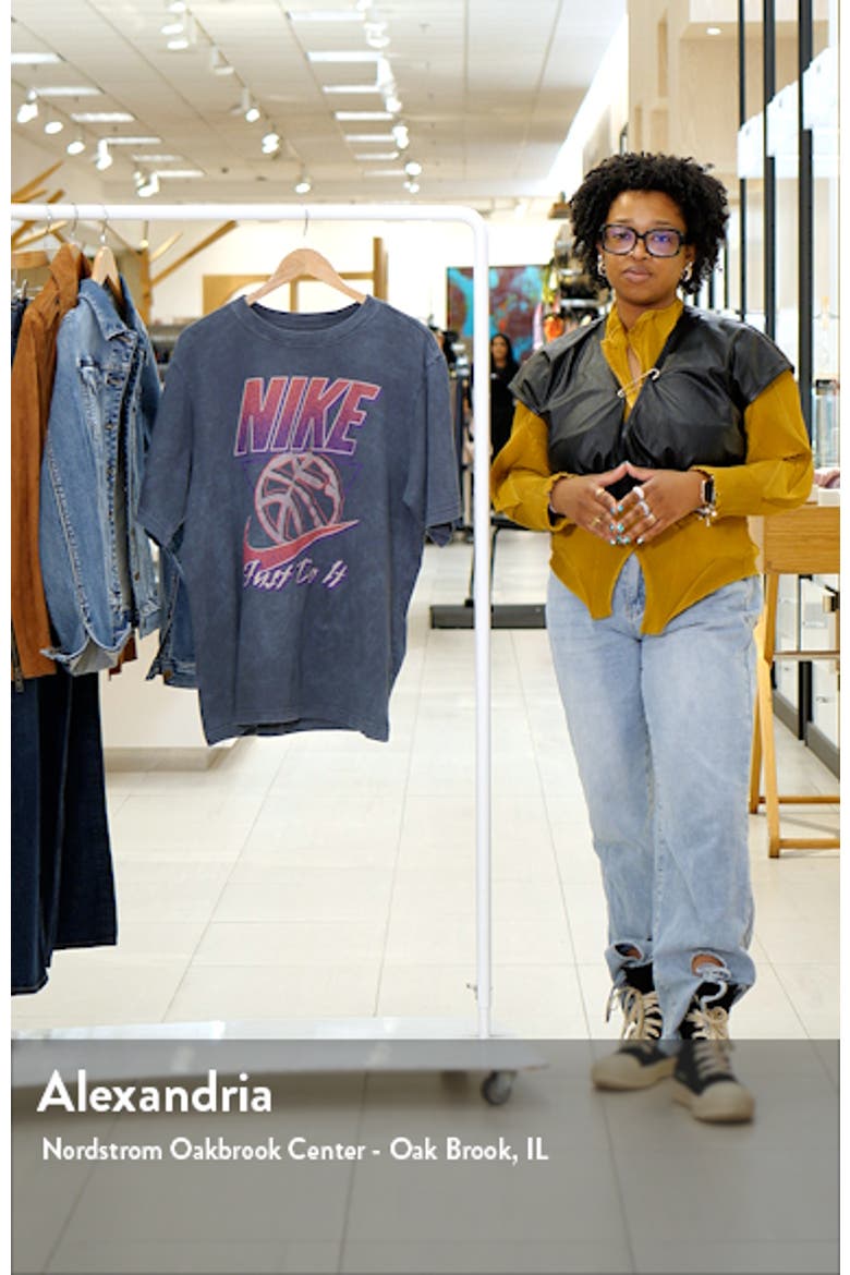 Sportswear JDI Graphic T-Shirt video