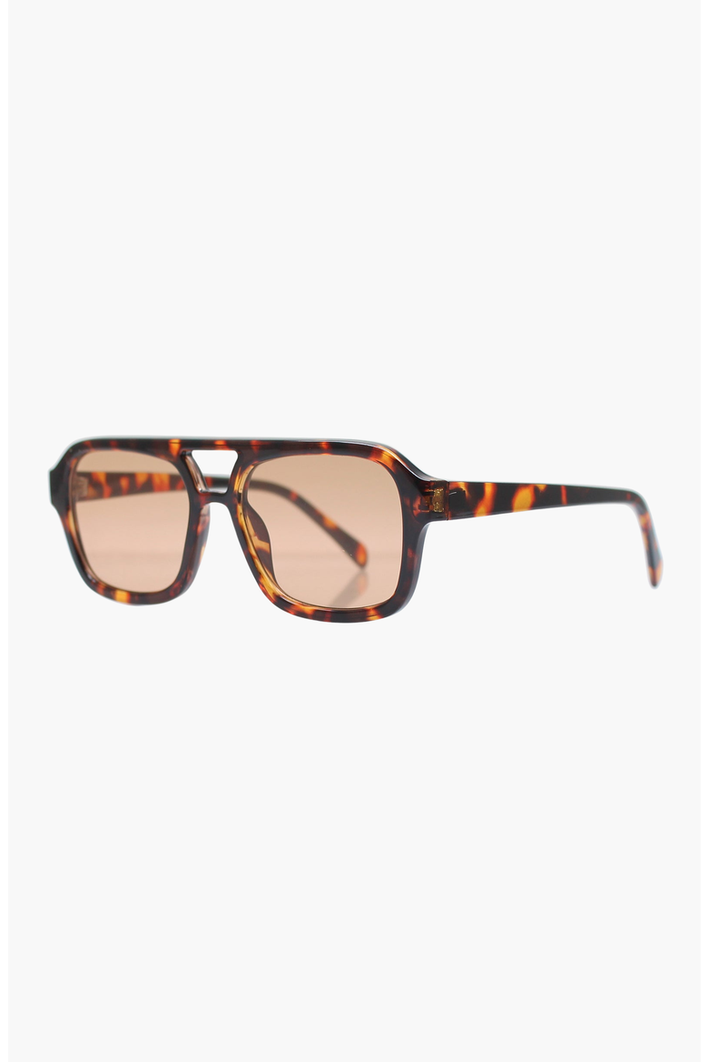 Runway USA Edition Sunglasses, Alternate, color, Choc Turtle