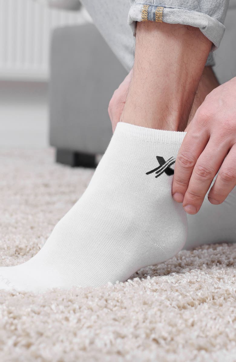 EXTREME FIT 3-Pack Low Cut Compression Socks, Alternate, color, White