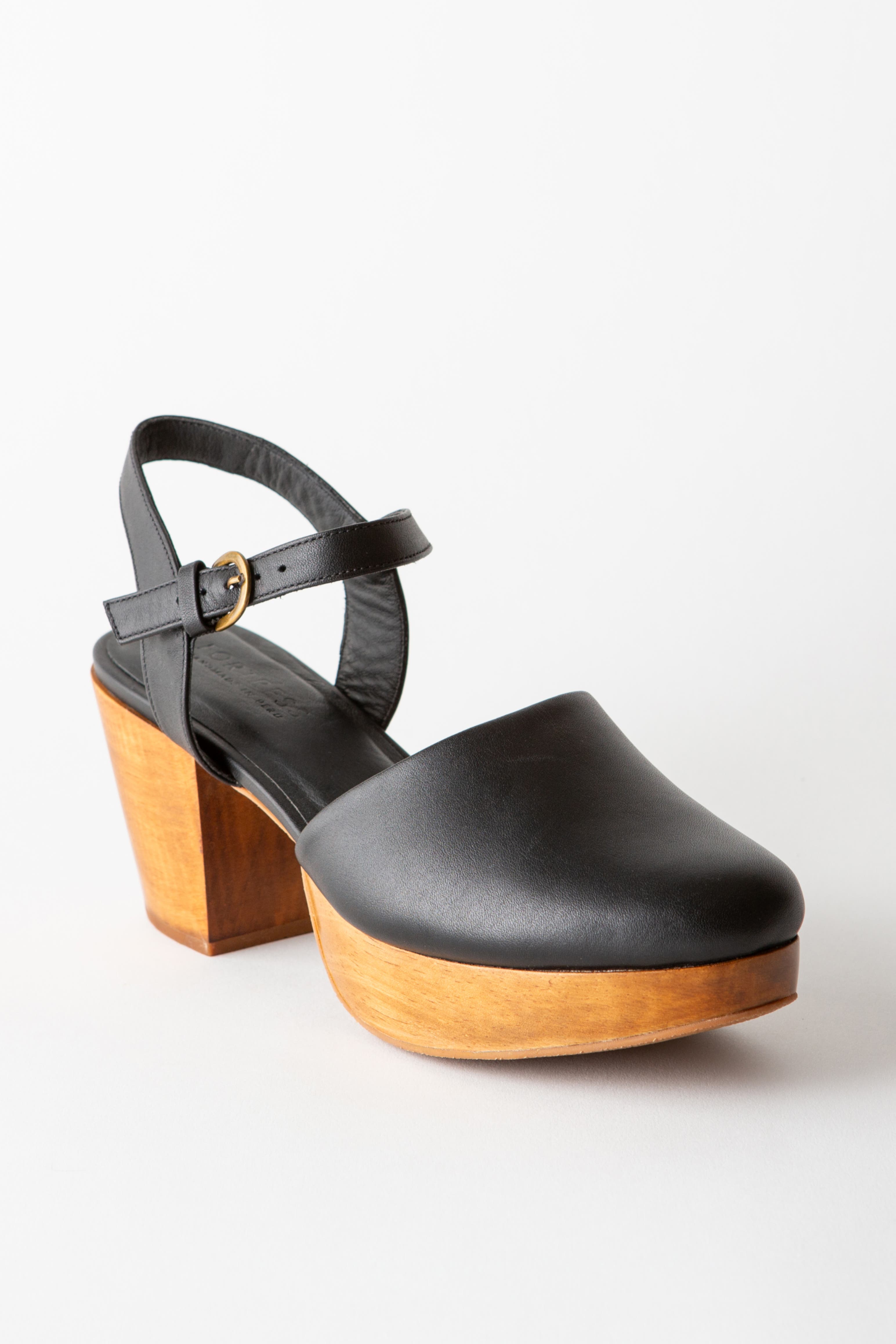 Fortress Willow Mary Jane Platform Clog, Main, color, 