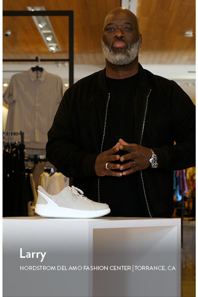 Syndey Hands-Free Sneaker video