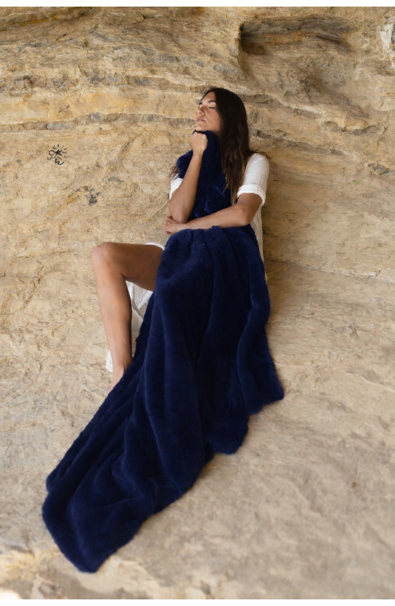 Sea To Me Blankets Carmel, Alternate, color, Midnight Ink