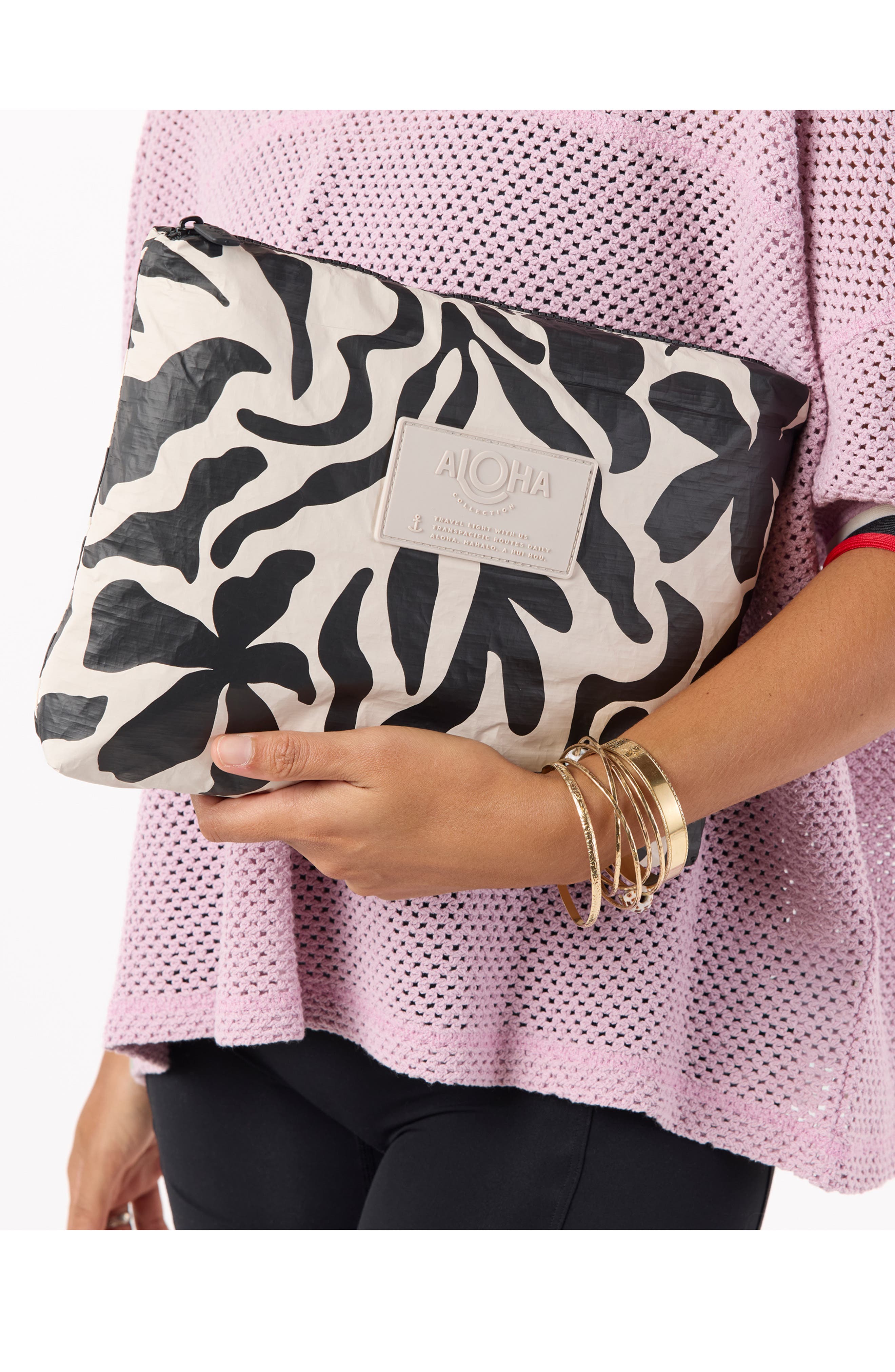 Aloha Collection Mid Float Water Resistant Zip Pouch, Alternate, color, Black/ Sandstone