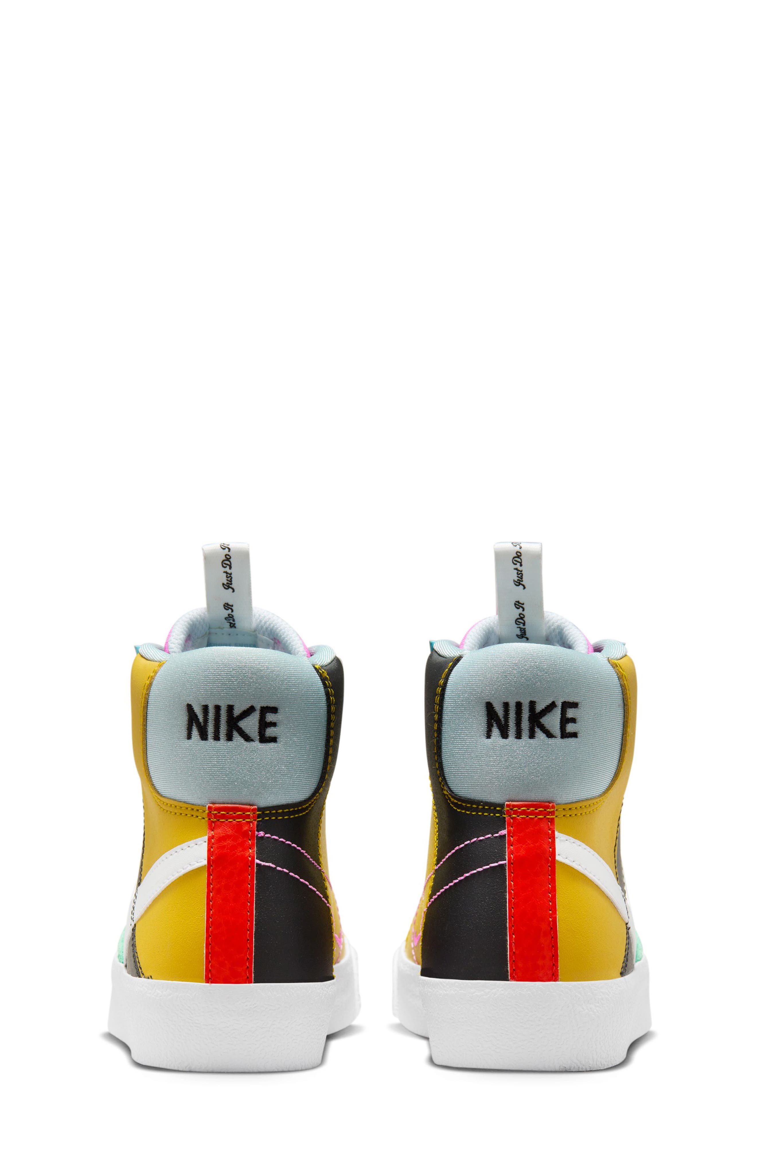 Nike Kids' Blazer Mid '77 SE Sneaker, Alternate, color, 