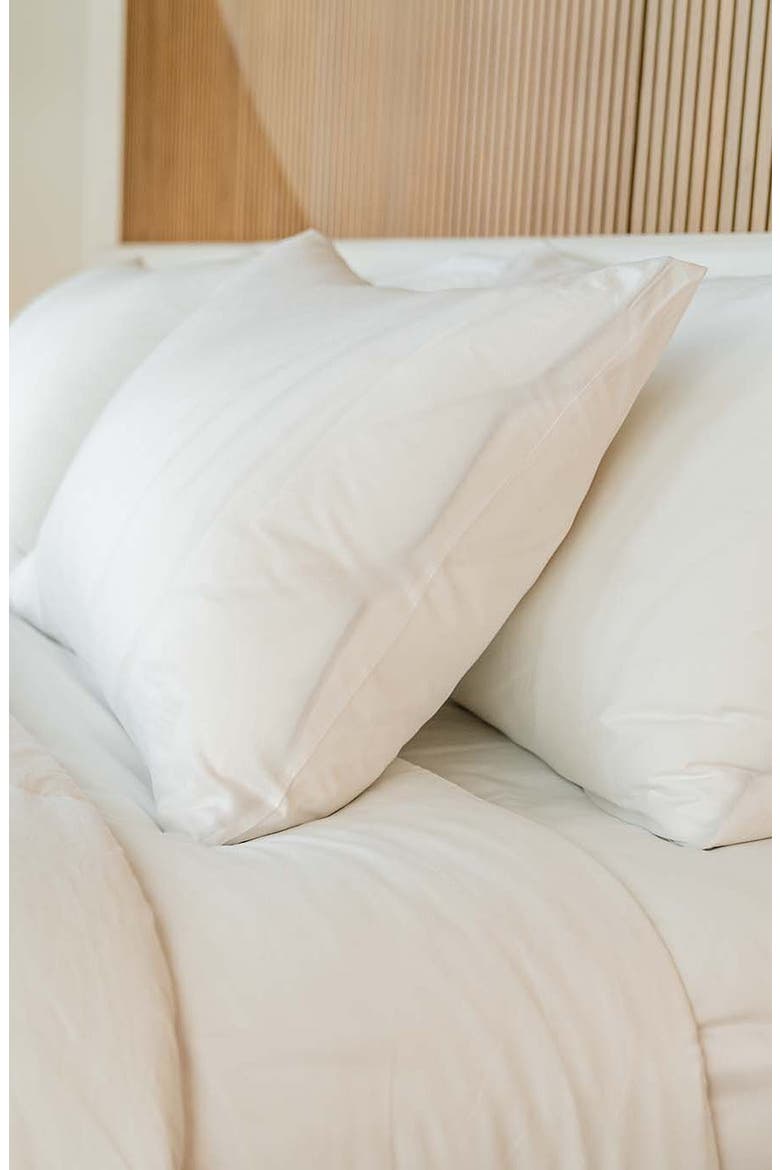 Down Alternative Classic Hotel Pillow, Alternate, color, SOFT