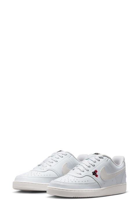 Court Vision Low Sneaker