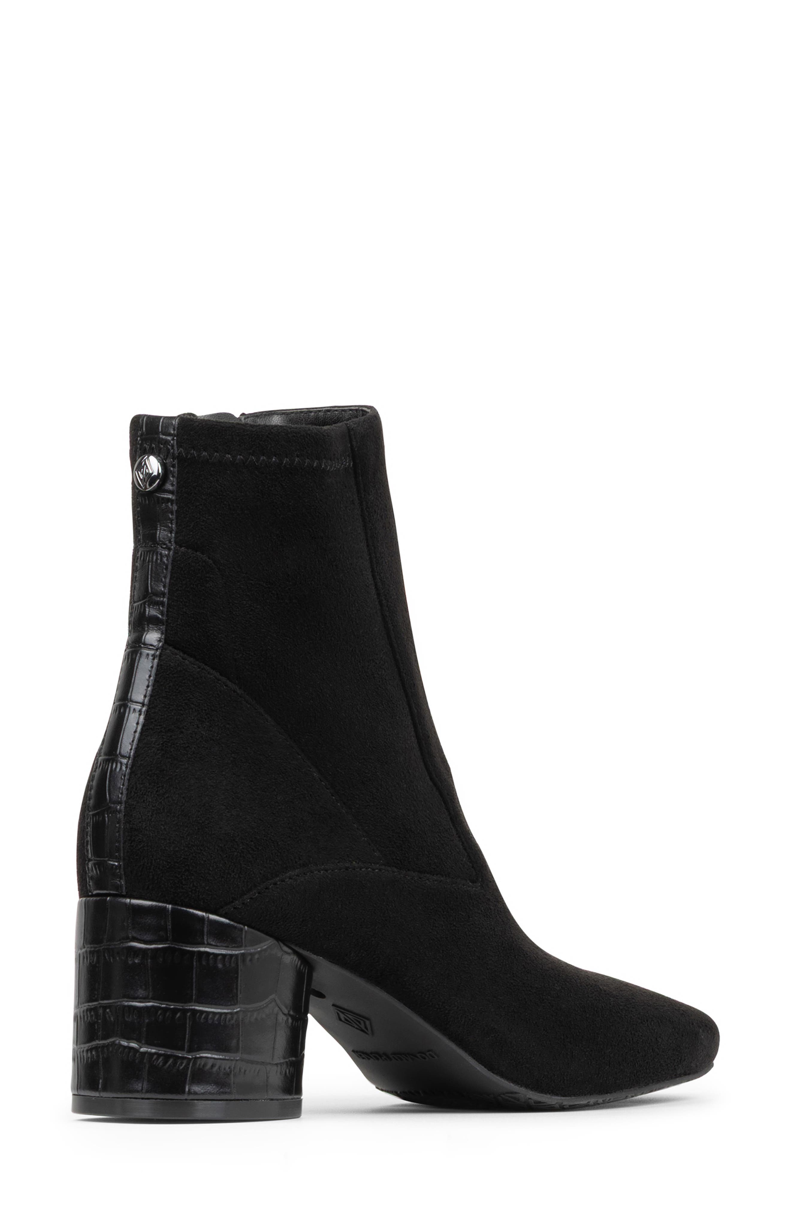 Donald Pliner Block Heel Leather Bootie, Alternate, color, Black