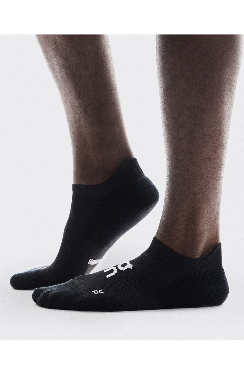 On Core Low 2-Pack Run Socks, Main, color, Black