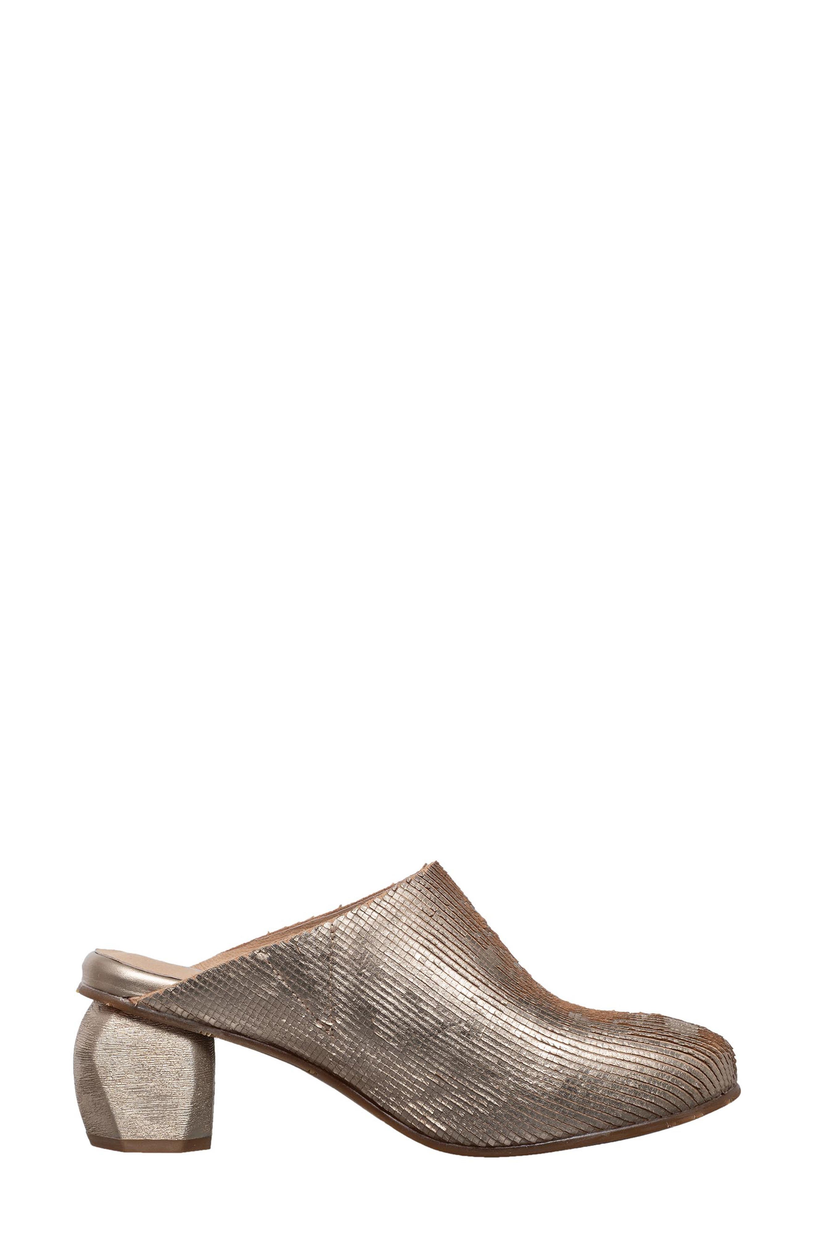Peni Mule, Alternate, color, GOLD