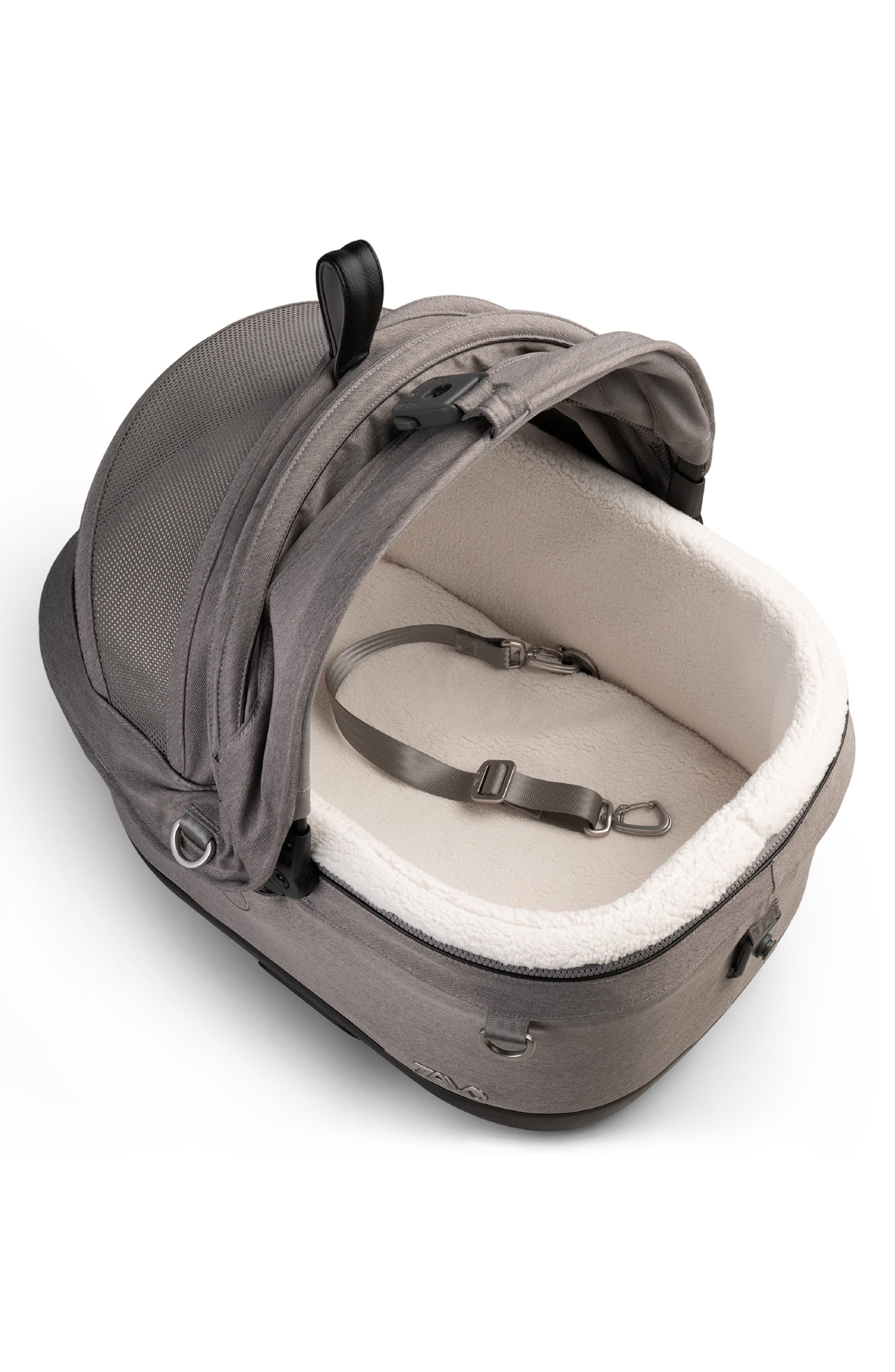 TAVO PETS Maeve™ iso5X Pet Car Seat in Grey 