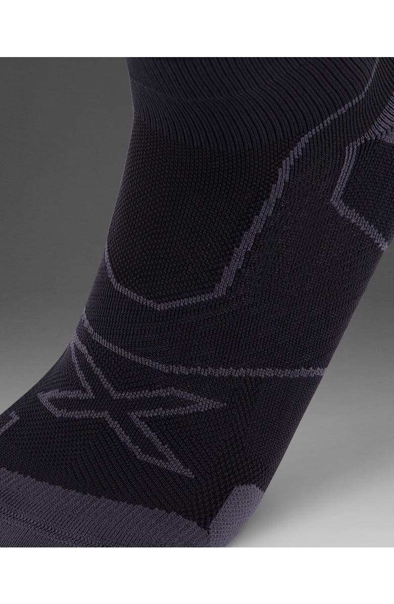 2XU Vectr Cushion 1/4 Crew Socks, Alternate, color, Black/Titanium