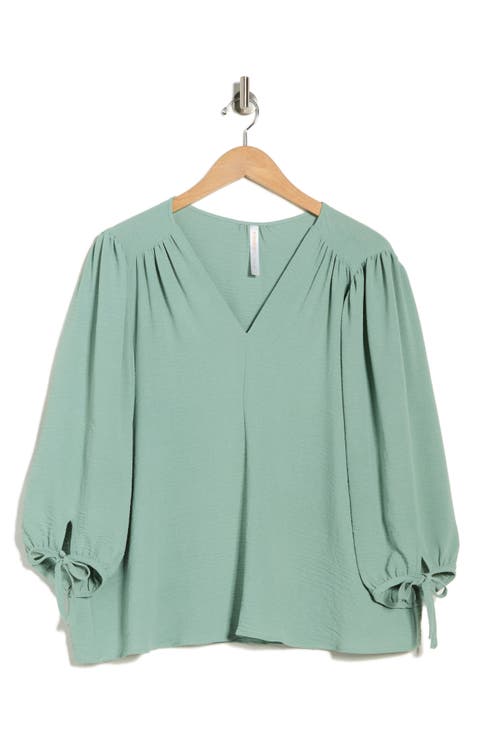 V-Neck Long Sleeve Top (Plus)