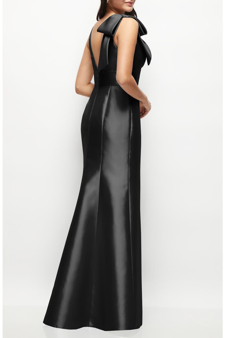 Bow Detail Sleeveless Satin Twill Trumpet Gown, Alternate, color, BLACK