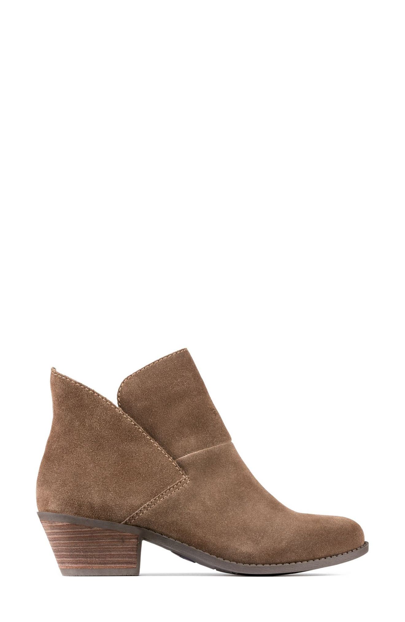 Me Too Zena Ankle Boot, Alternate, color, NUTMEG SUEDE