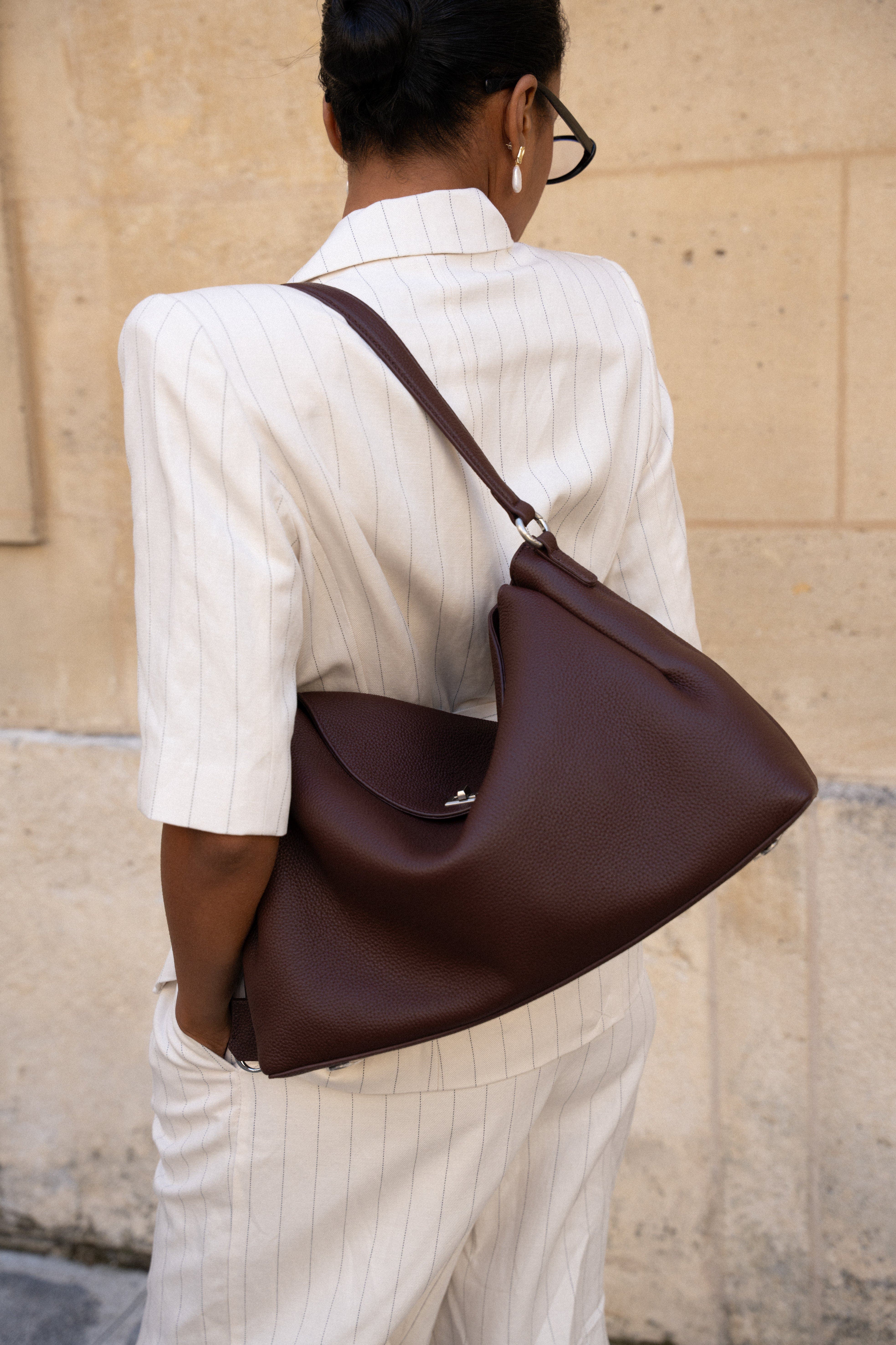 81031540 Zephyr Grande Handbag, Alternate, color, Brown