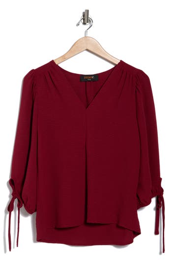 Renee C Ditsy Puff Sleeve Blouse In Red