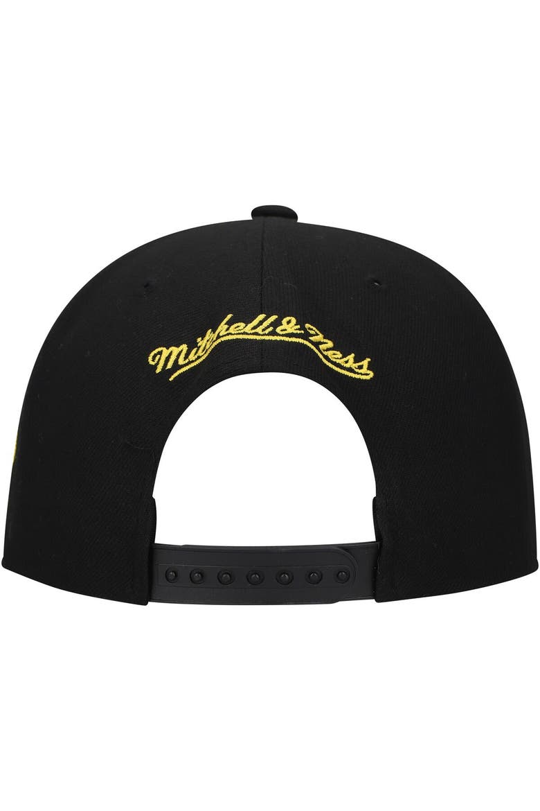 Men's Mitchell & Ness Black Boston Bruins Core Team Script 2.0 Snapback Hat, Alternate, color, Black