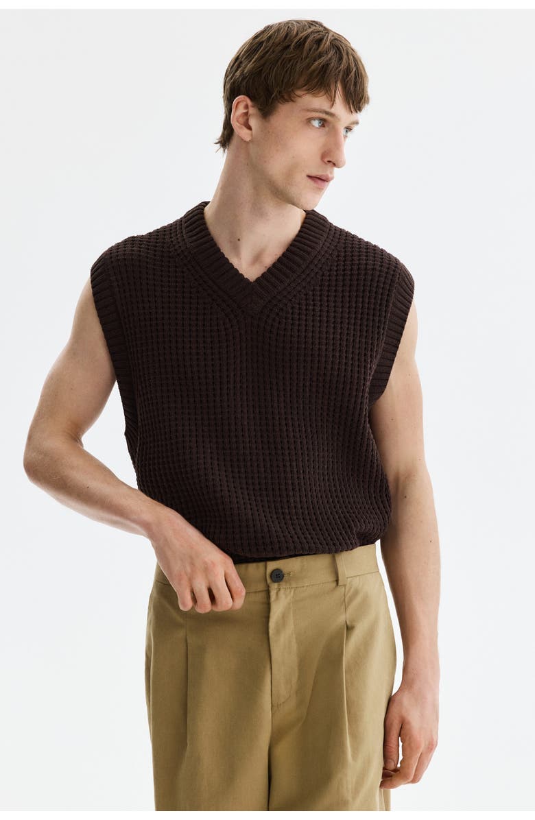 H&M Regular Fit Sweater Vest, Alternate, color, Dark Brown
