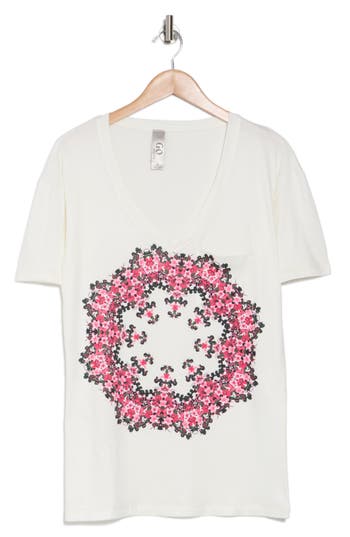 Go Couture V-neck Pocket T-shirt In White Pink Floral Wreath Print