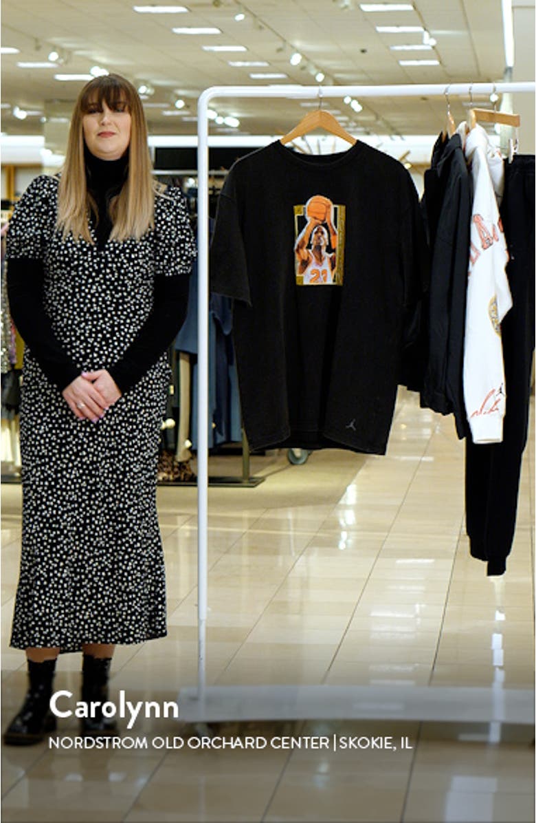 Oversize Graphic T-Shirt, sales video thumbnail