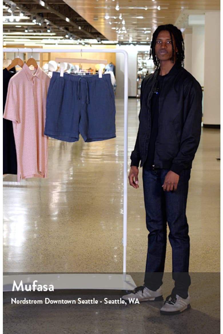 Essential Linen Shorts video