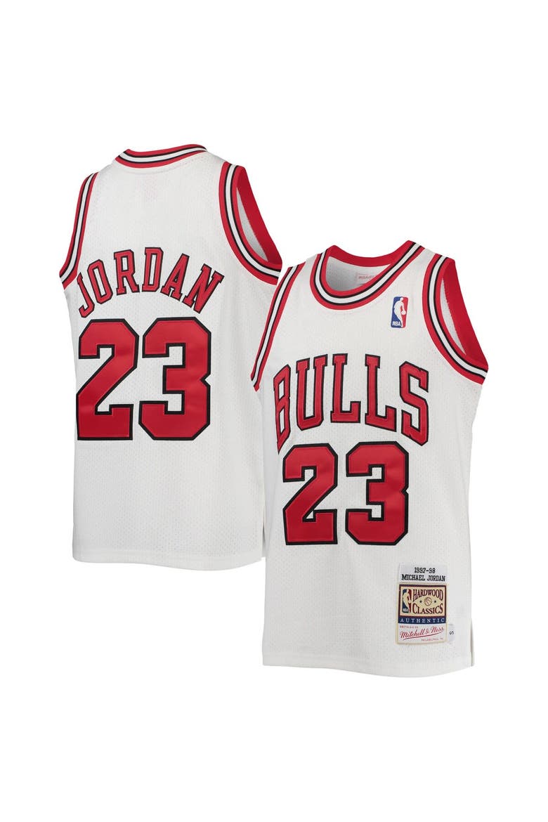 Youth Mitchell & Ness Michael Jordan White Chicago Bulls 1997/98 Hardwood Classics Authentic Jersey, Alternate, color, White