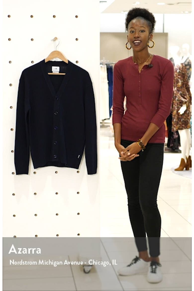 Bjørn 6333 Slim Fit V-Neck Cardigan video