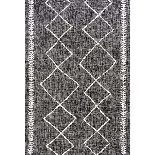 Jonathan Y Derya Diamond Trellis Indoor/outdoor Area Rug In Black/ivory