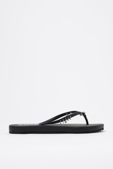 Flip-Flop With Piercings