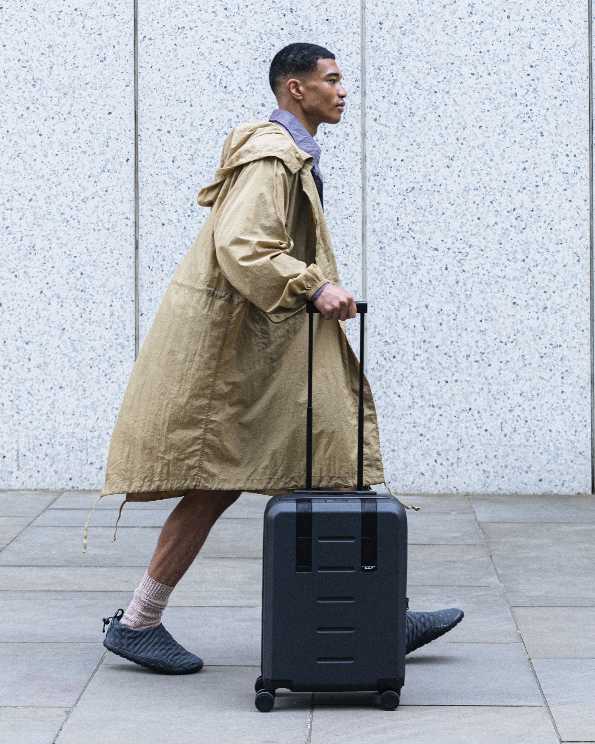 D_b_ Ramverk Pro Hardside 21 Inch Carry On Luggage  Spinner, Alternate, color, Black Out