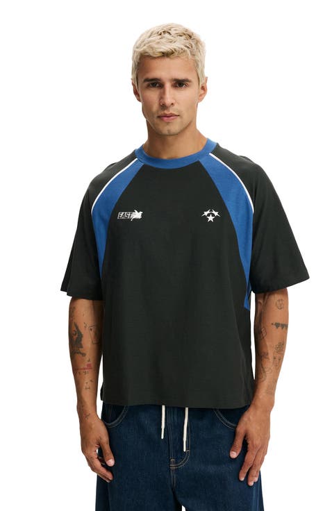 Men
s Cropped Fit Graphic T-Shirt