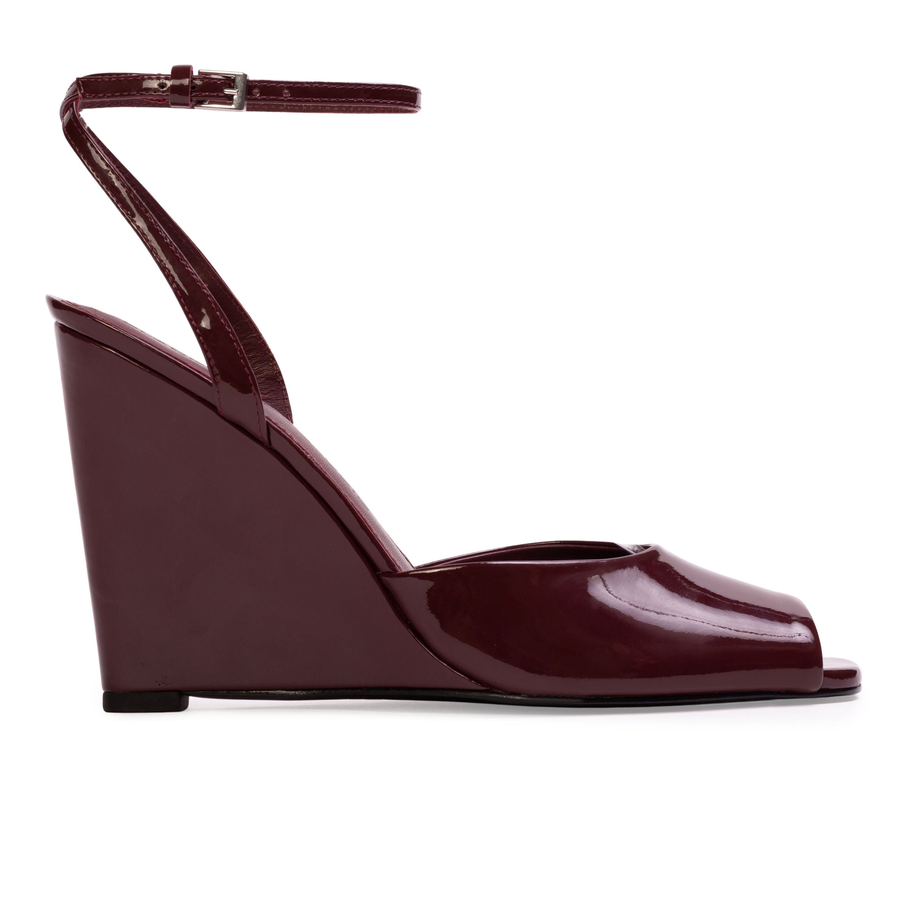  Raisin Patent Leather