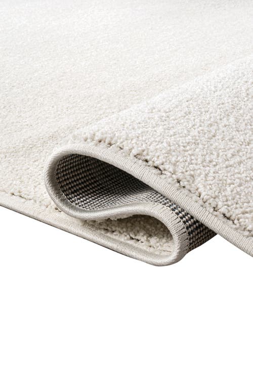 Jonathan Y Haze Solid Low-pile Area Rug In White