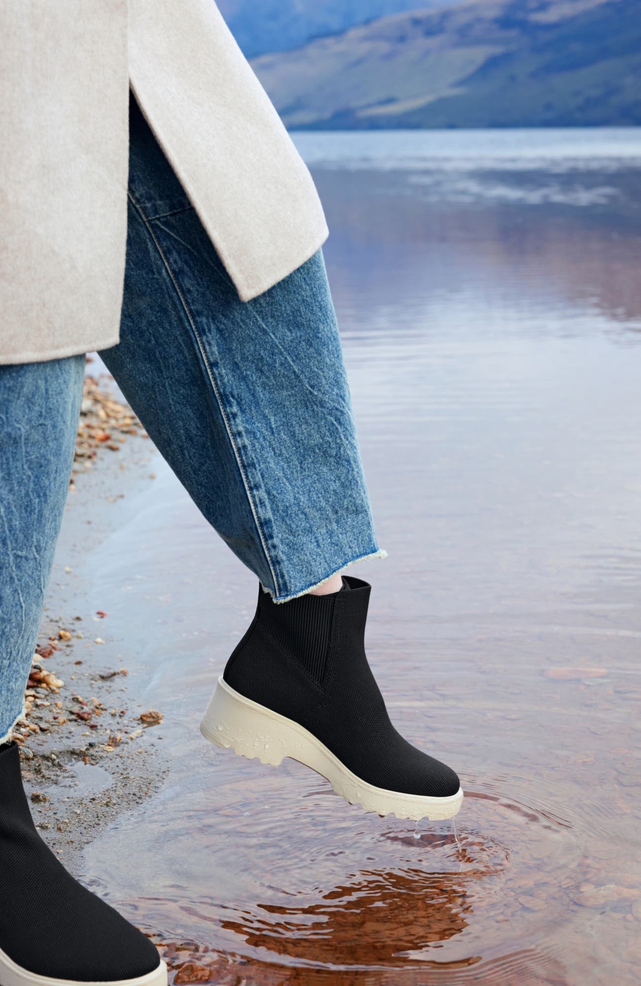 VIVAIA Round-Toe Chunky Platform Travel Boots, Alternate, color, Black-Beige